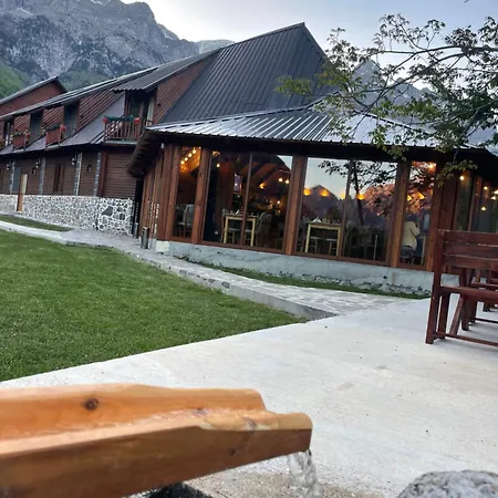 Royal Land Guest house *