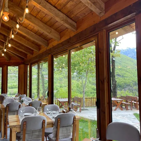 Royal Land Guest house *