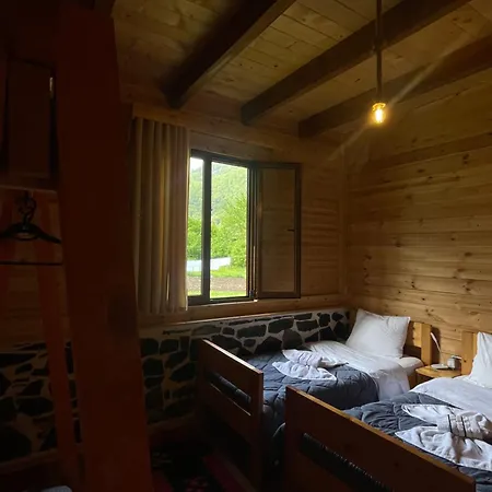 Konukevi Royal Land 4*