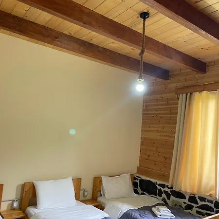 Konukevi Royal Land 4*