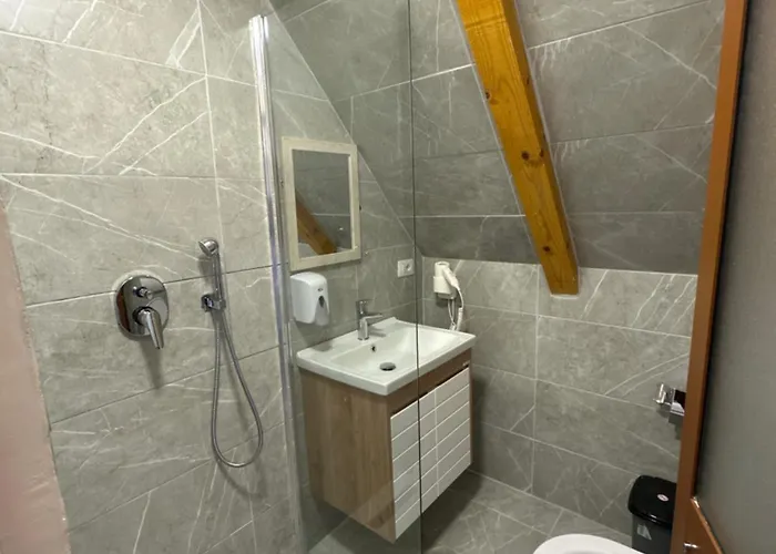 Royal Land Guest house 4*