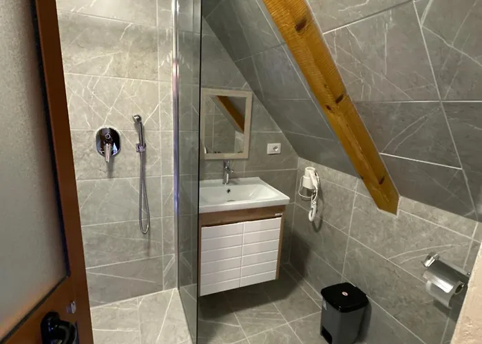 Royal Land Guest house 4*