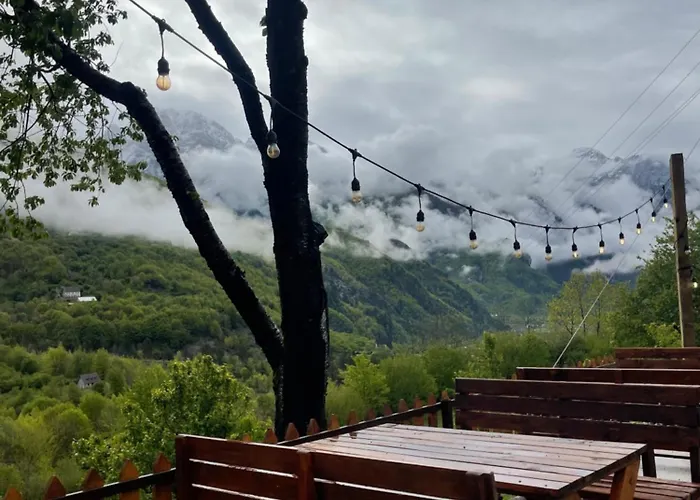 Guest house Royal Land 4*