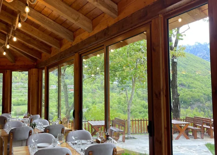 Royal Land Guest house 4*