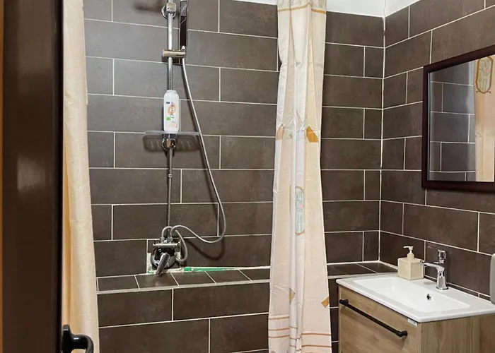 Guest house Royal Land 4*