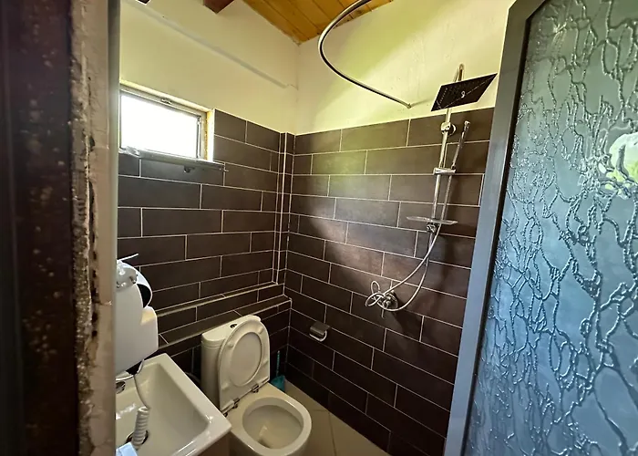 Royal Land Guest house Theth